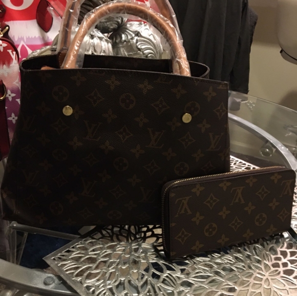 Louis Vuitton Purses - Picture 3 of 4